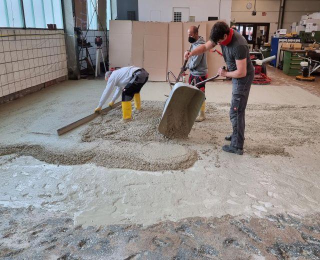 Rénovation du sol chez Loosen Werkzeug GmbH à Klausen