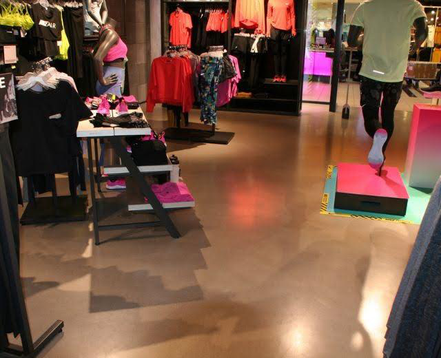 Nike Store Polen – Bild 5