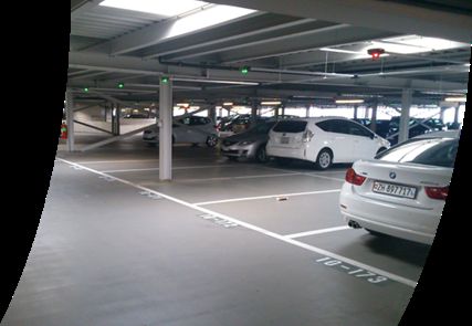 Saniertes Parkhaus am Flughafen Zürich